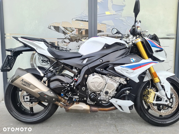 BMW S