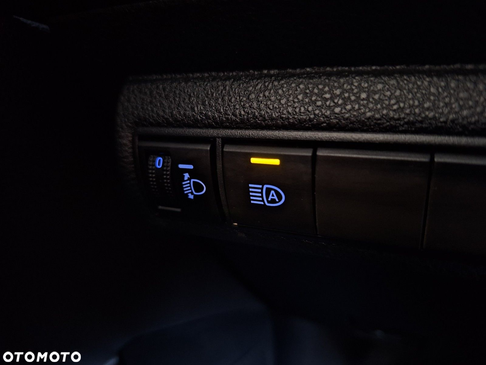 Toyota Corolla - 34