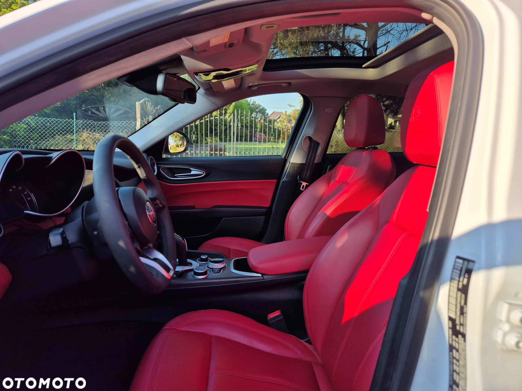 Alfa Romeo Giulia 2.0 Turbo 16V AT8-Q4 Ti - 26