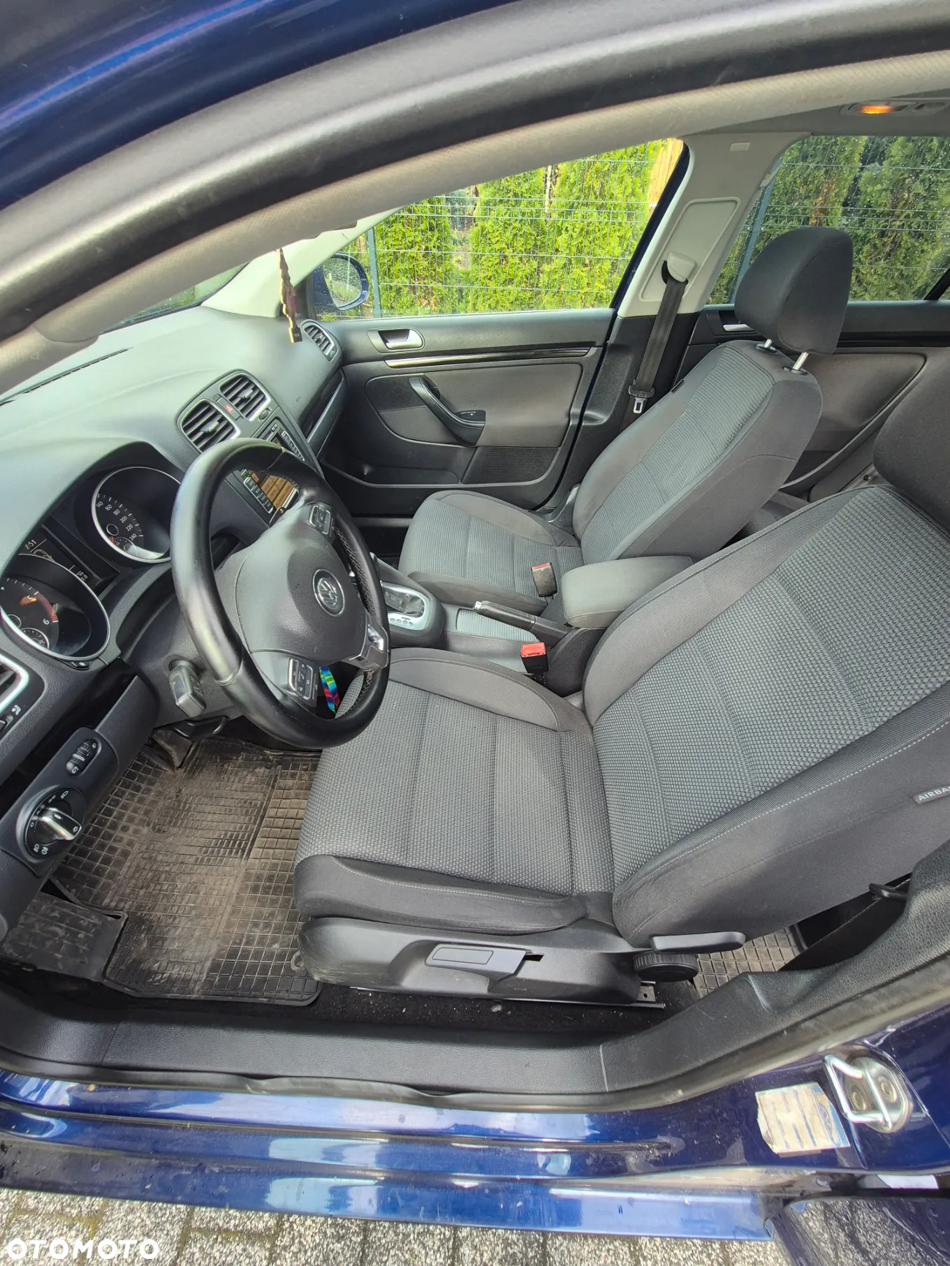 Volkswagen Golf 2.0 TDI DPF BlueMotion Technology DSG Comfortline - 9