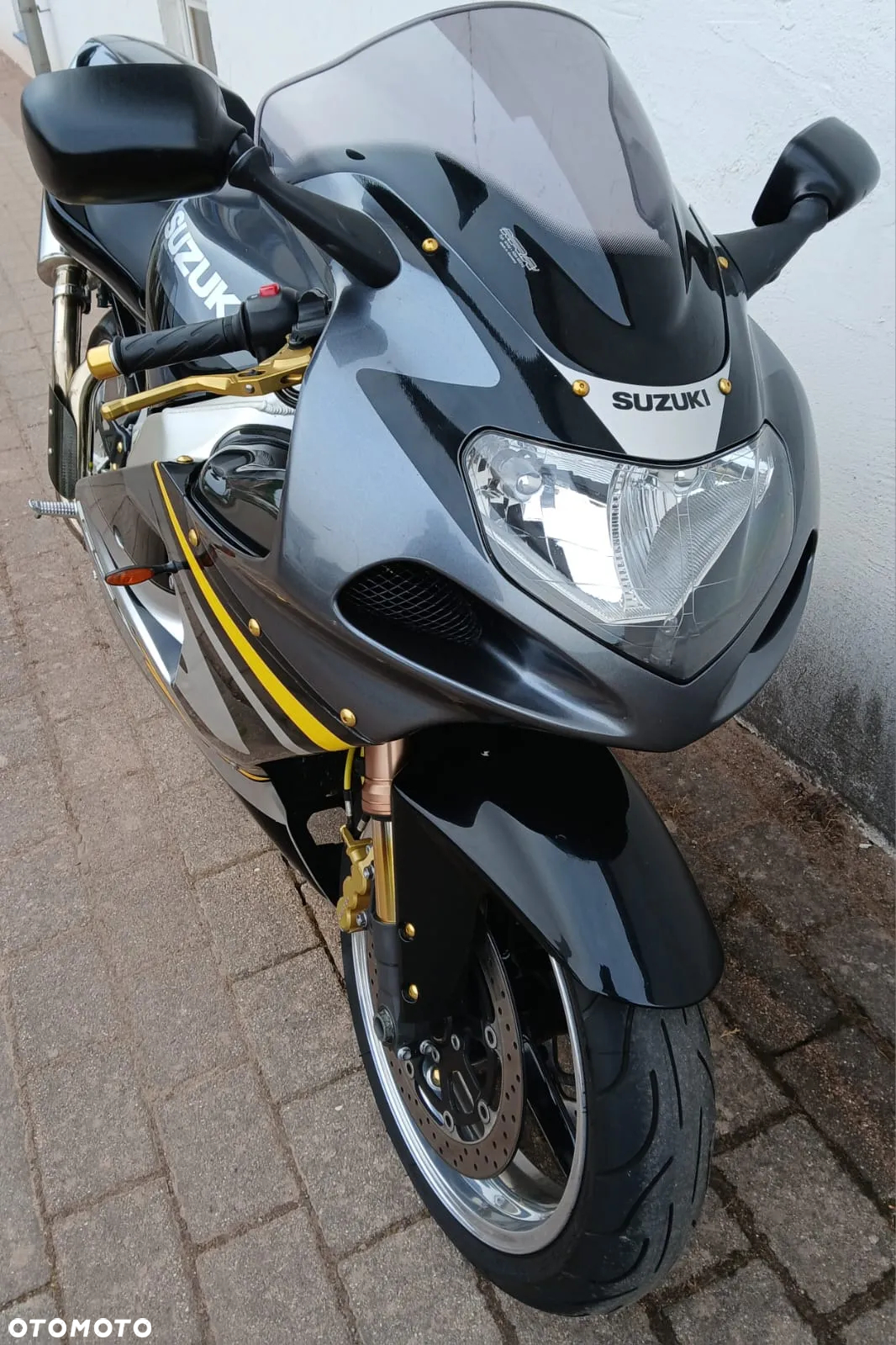 Suzuki GSX-R - 3