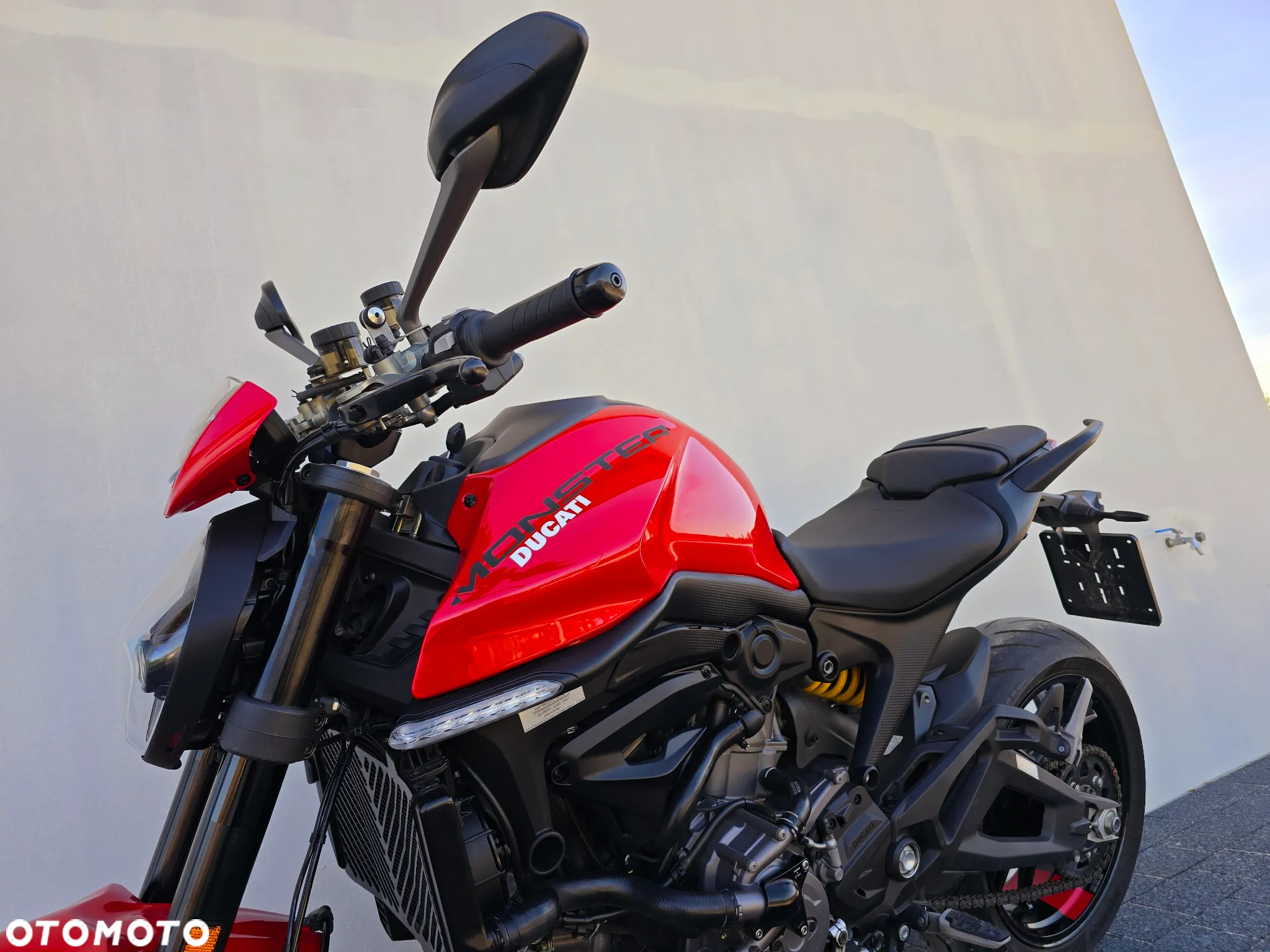 Ducati Monster - 17