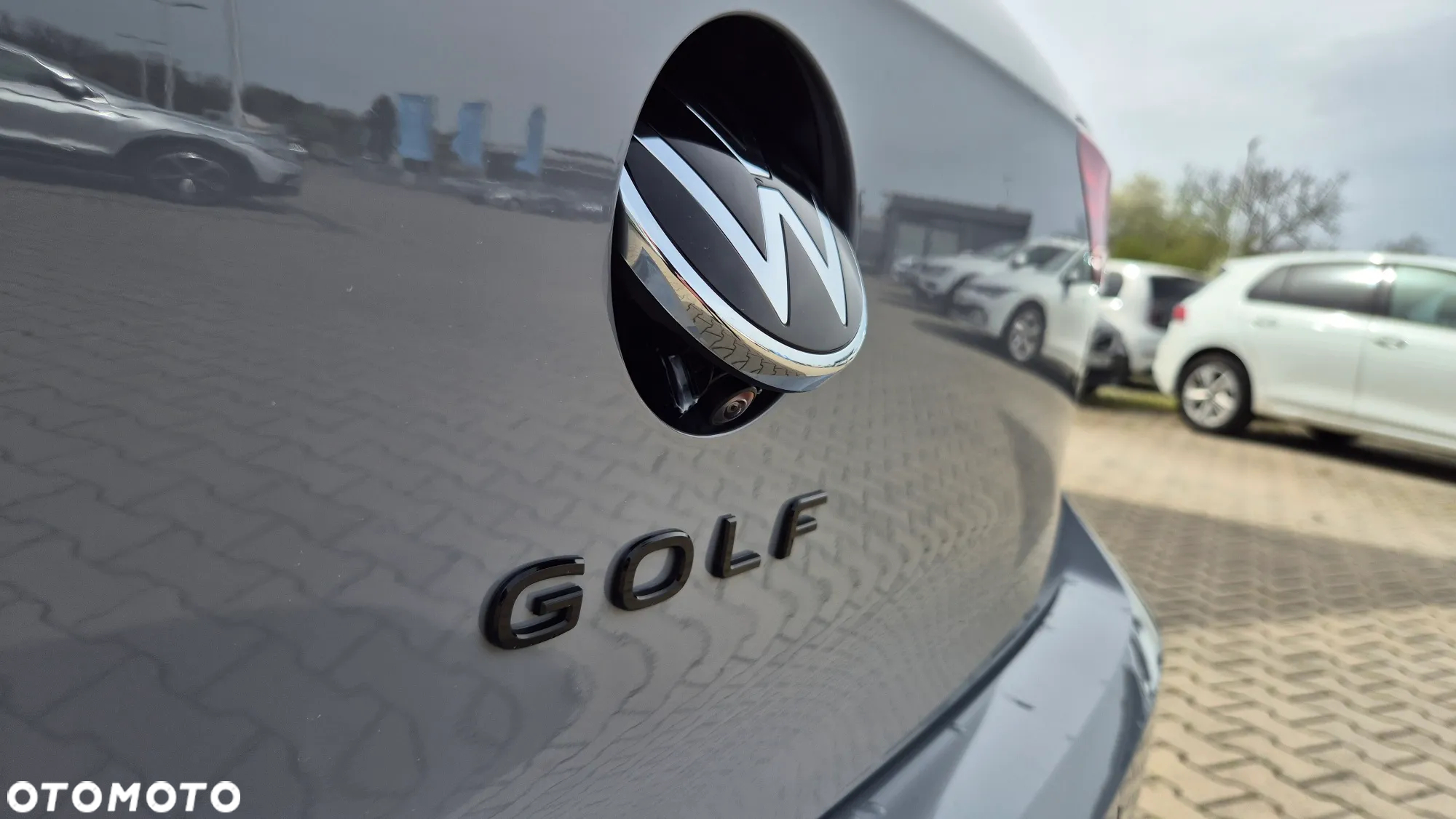 Volkswagen Golf VIII 1.5 TSI EVO R-Line - 12