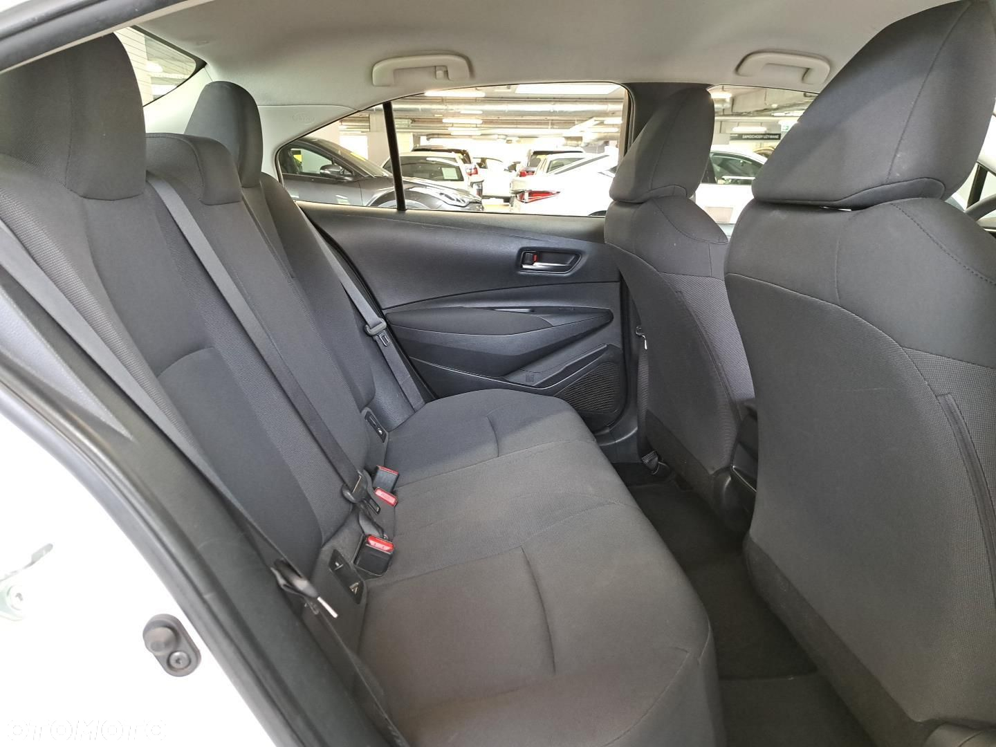 Toyota Corolla - 13