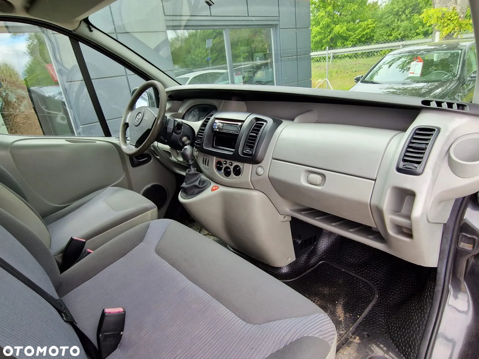 Opel Vivaro 2.0 dCi Klimatyzacja Elektryczne Szyby  Opłacony - 14