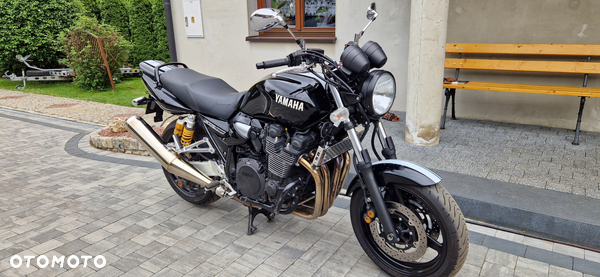 Yamaha XJR