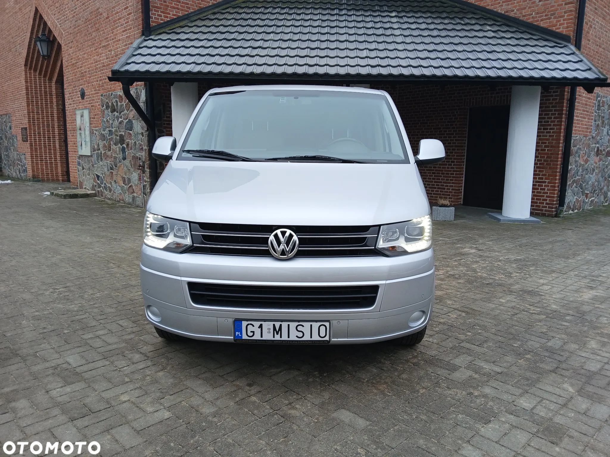Volkswagen Multivan - 2