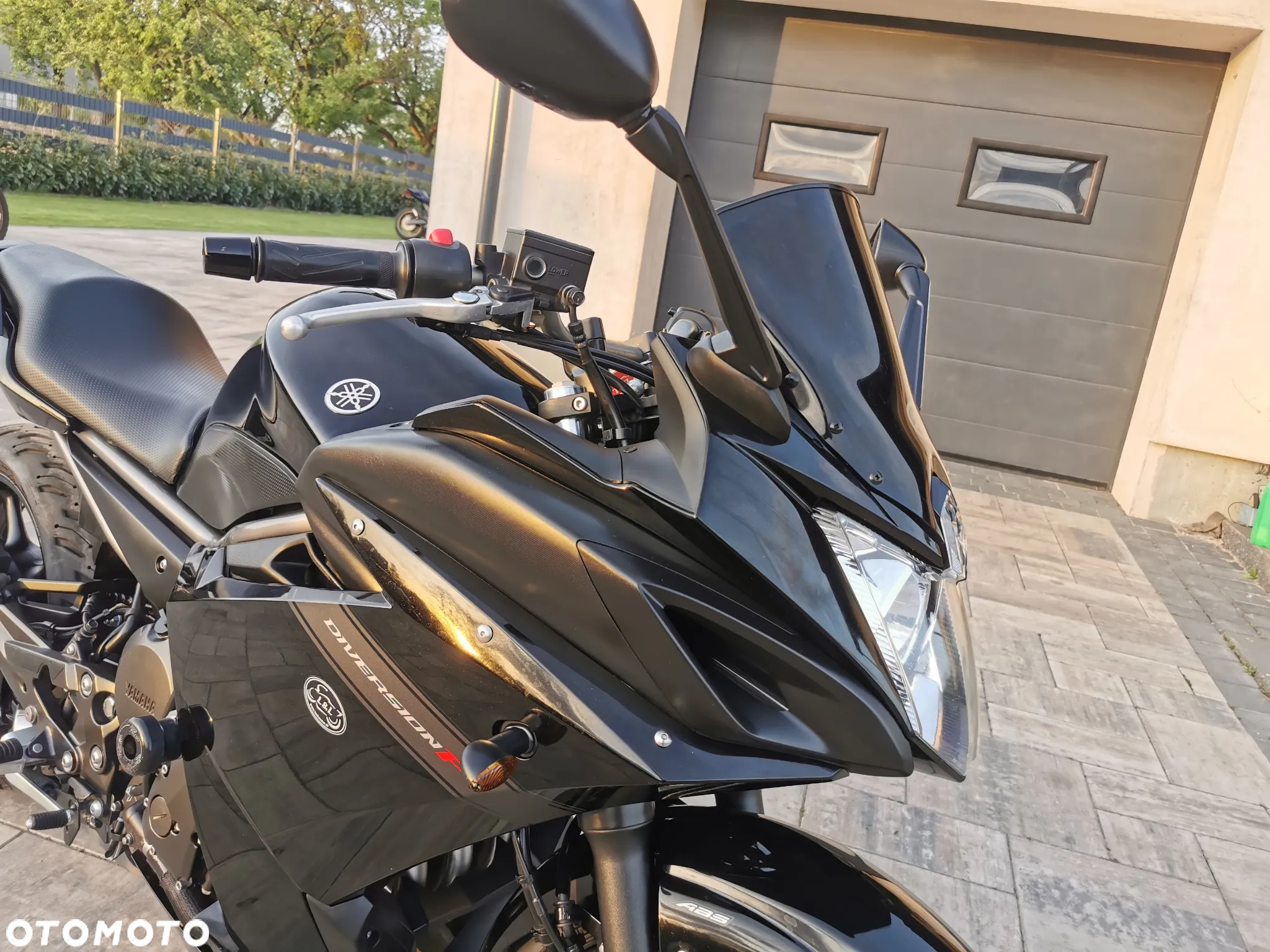 Yamaha XJ - 25