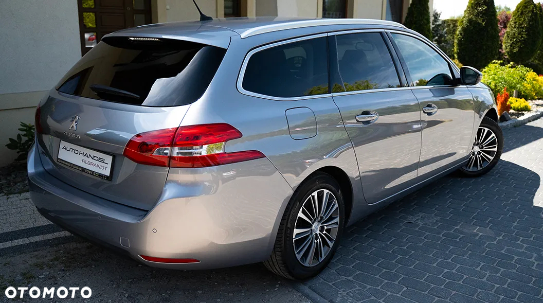 Peugeot 308 SW 1.5 BlueHDi Road Trip S&S EAT8 - 18