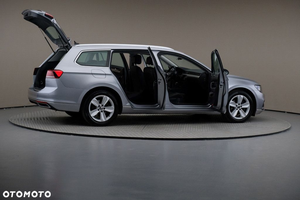 Volkswagen Passat - 6