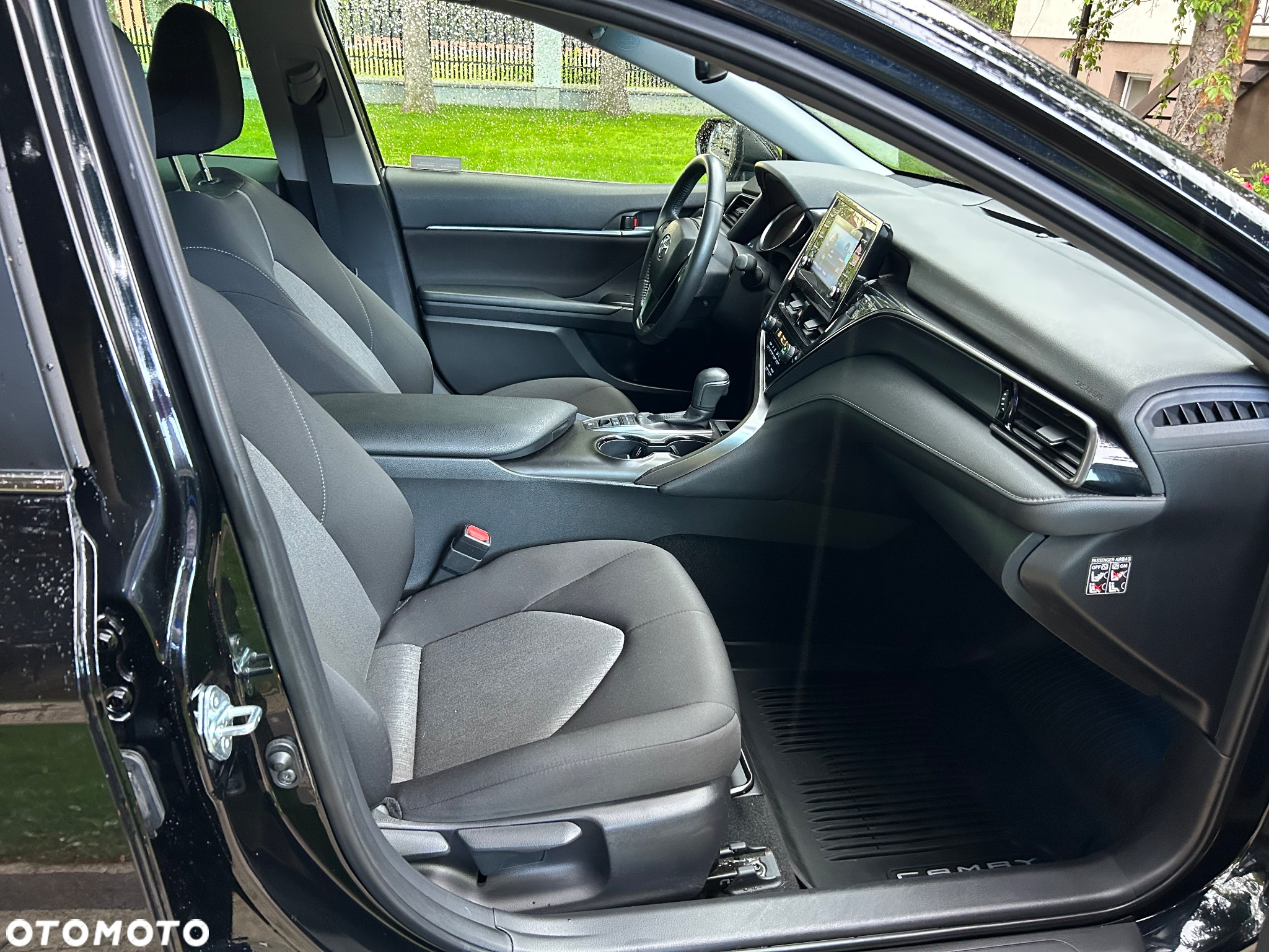 Toyota Camry 2.5 Hybrid Comfort CVT - 25