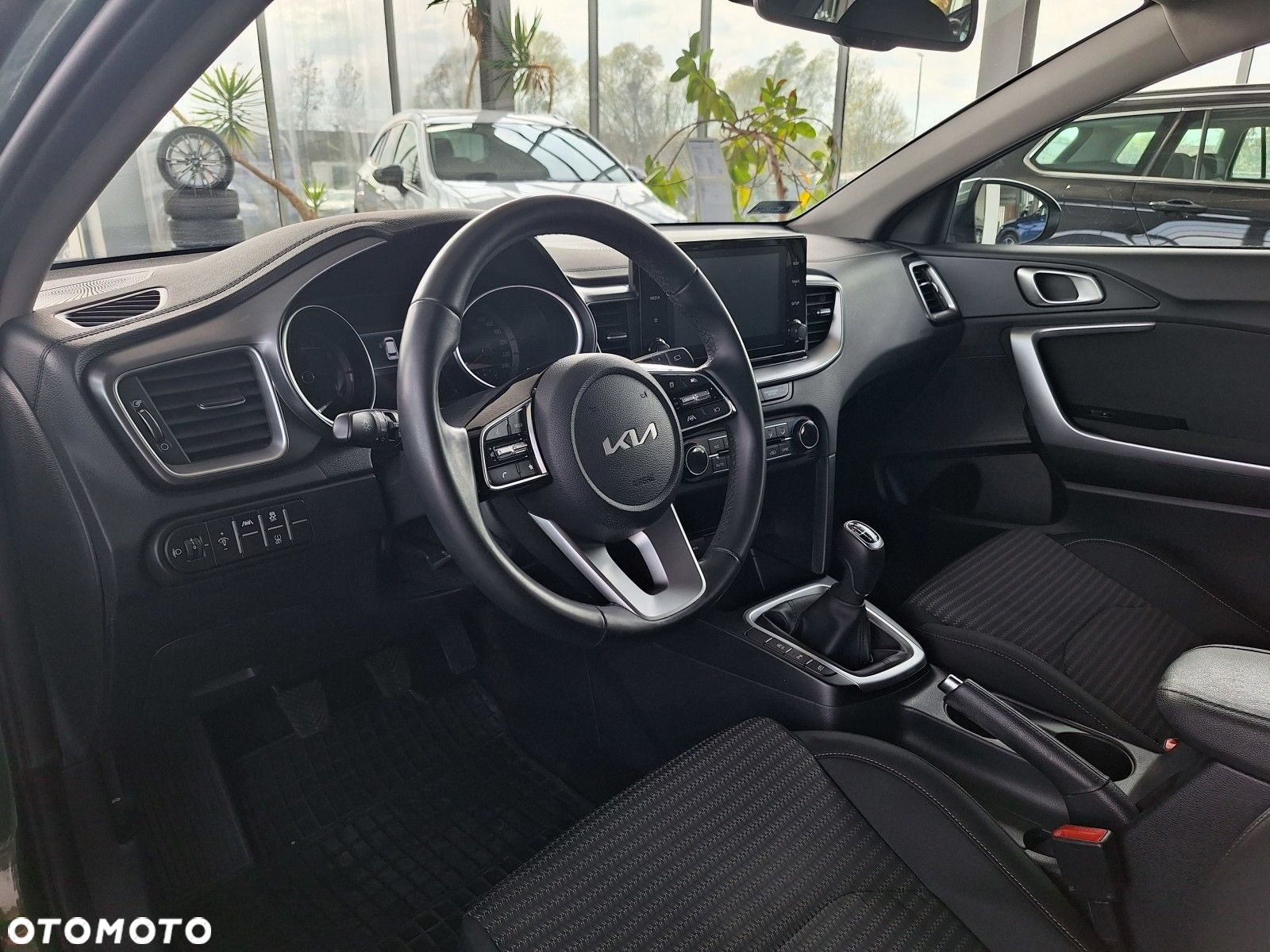 Kia Ceed 1.5 T-GDI M - 19