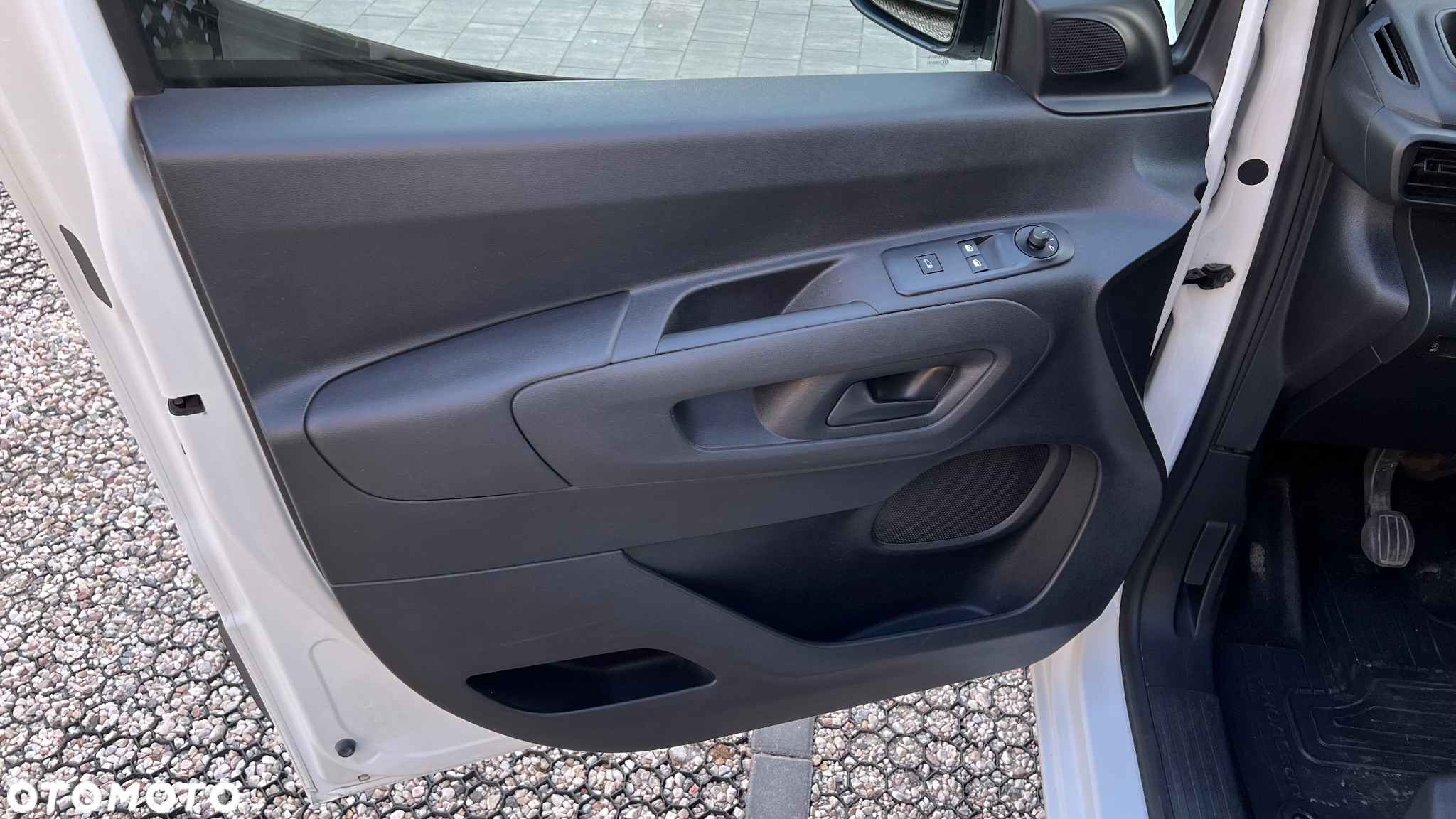 Toyota Proace City 1.5 D-4D Long 2,3t Active (bryg.) - 10
