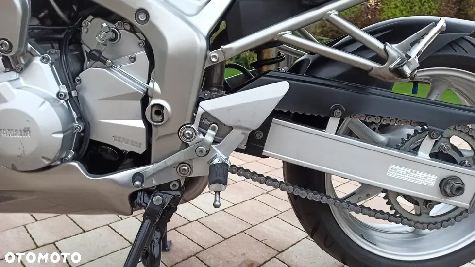 Yamaha FZ6 - 32