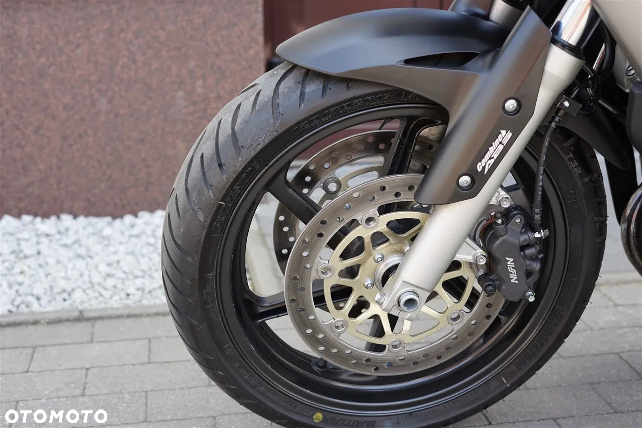 Honda VFR - 31