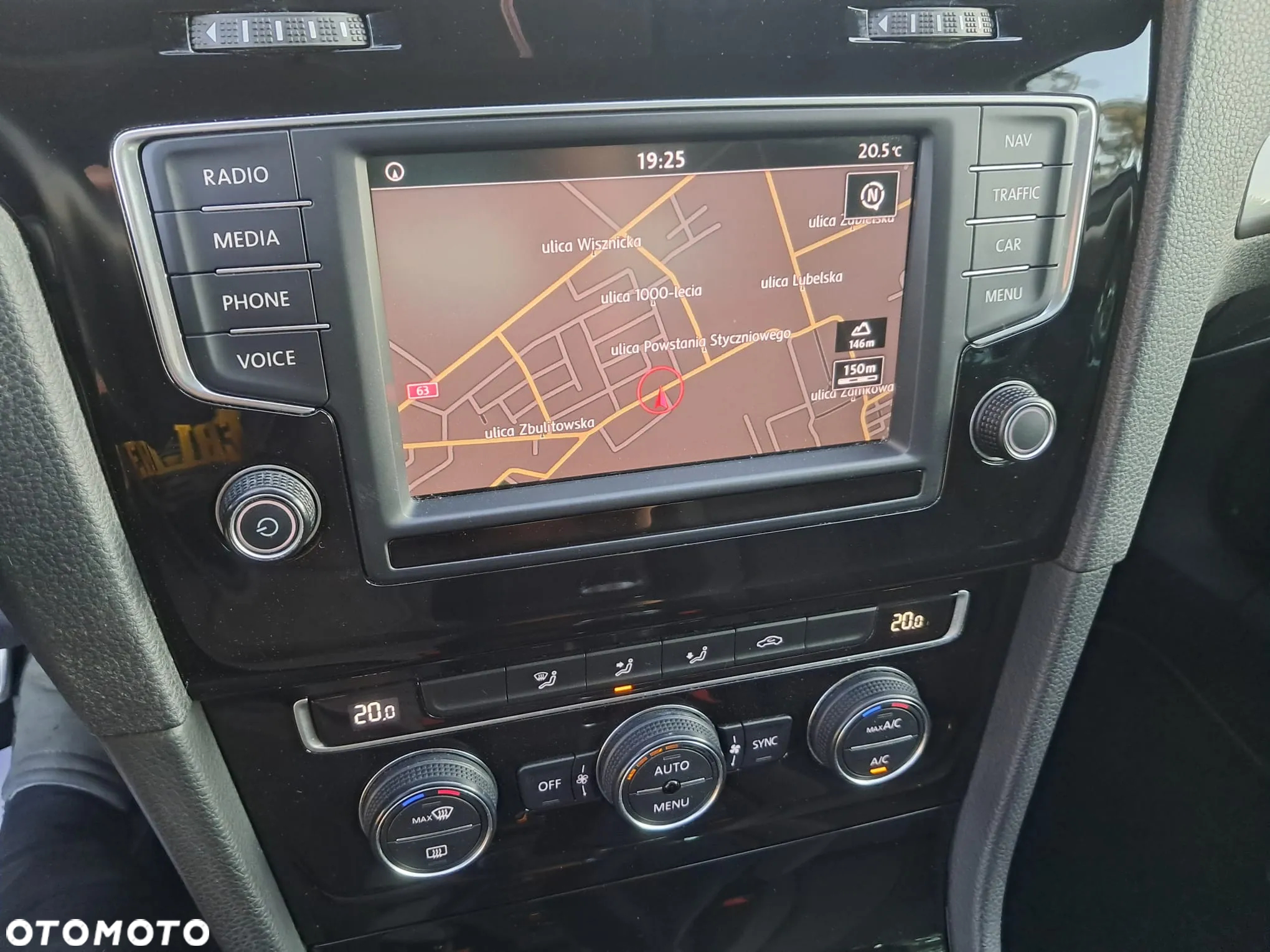 Volkswagen Golf Variant 1.6 TDI Sound - 27