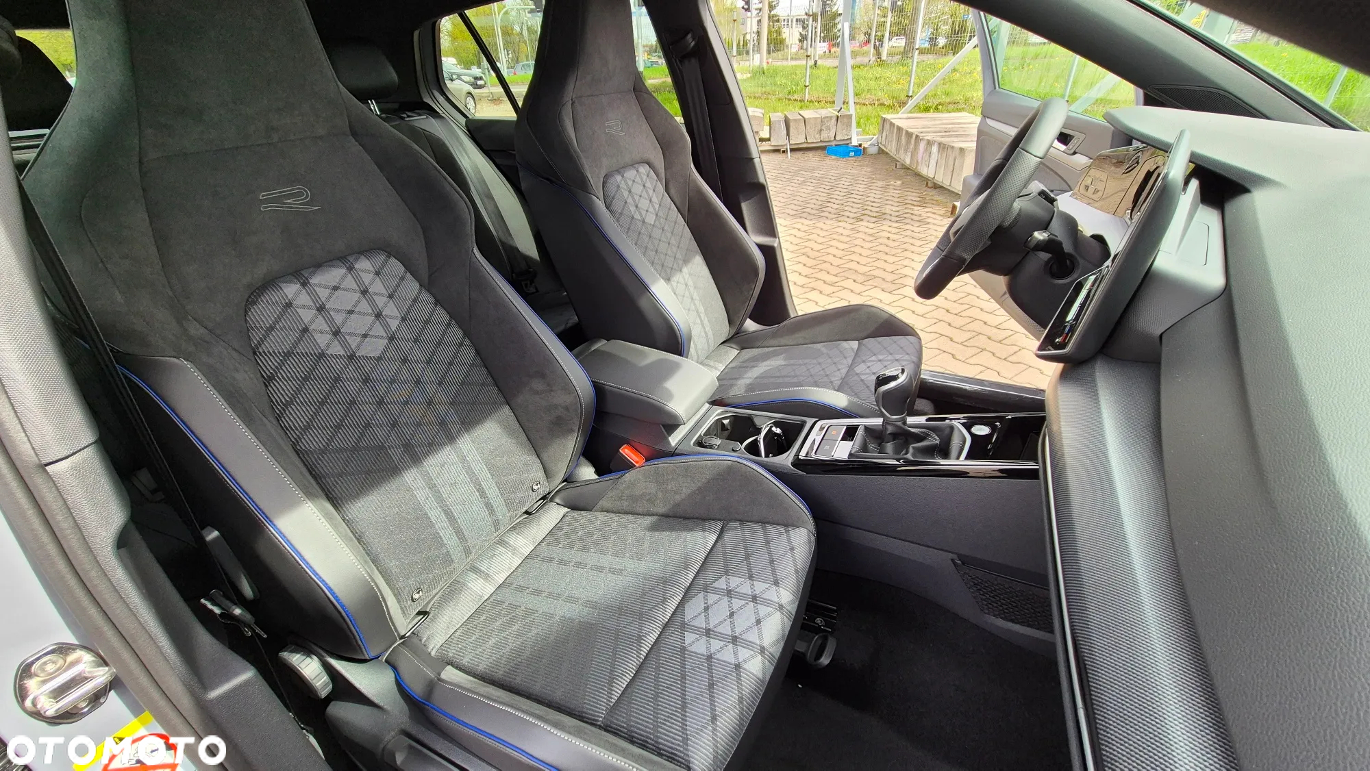 Volkswagen Golf VIII 1.5 TSI EVO R-Line - 15