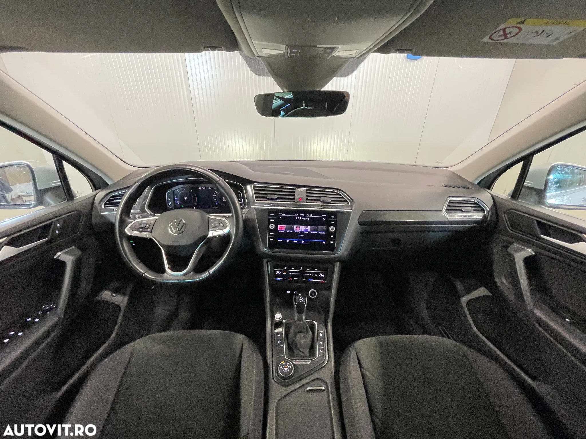 Volkswagen Tiguan 2.0 TDI SCR DSG 4Motion Elegance - 8