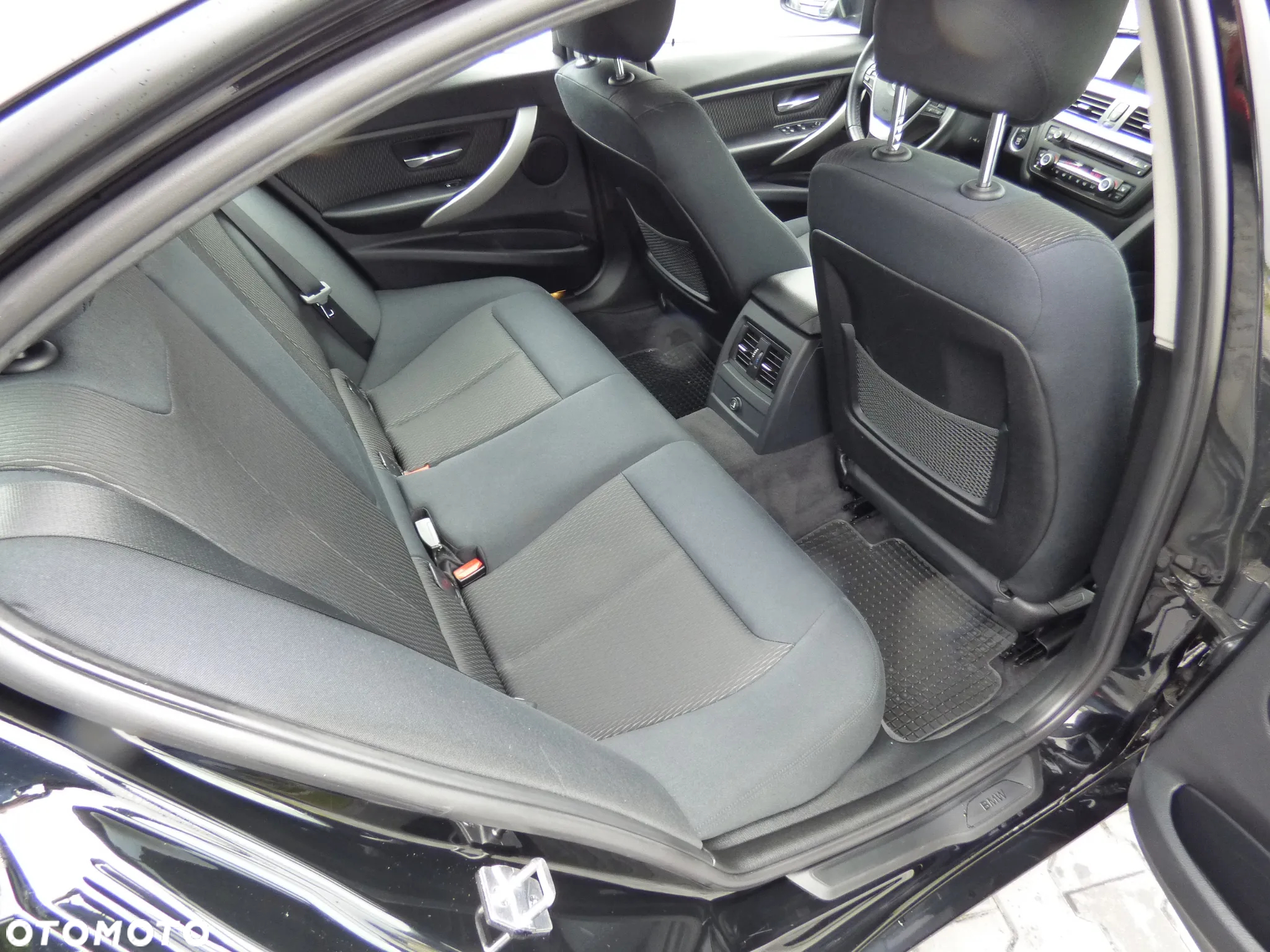 BMW Seria 3 318d - 18