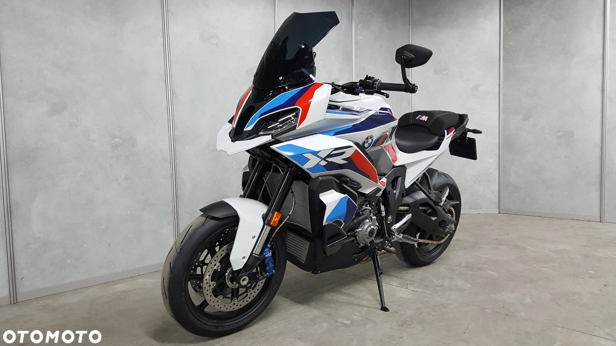 BMW XR - 4