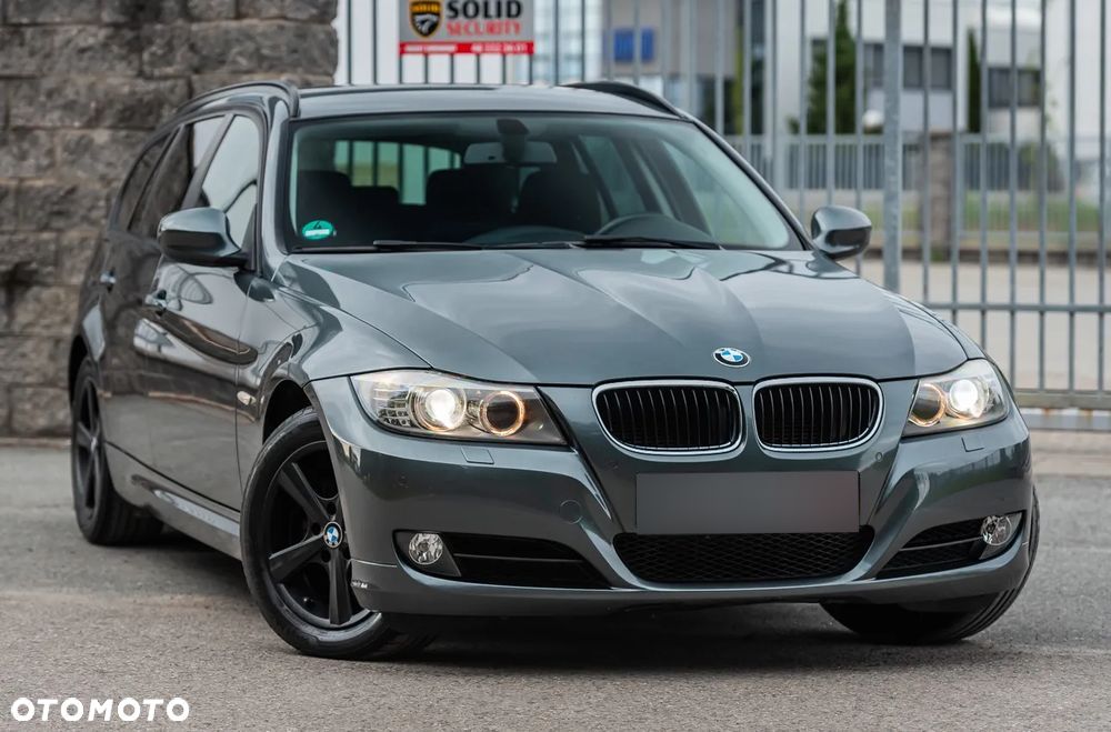 BMW Seria 3 320i Touring Edition Sport - 1
