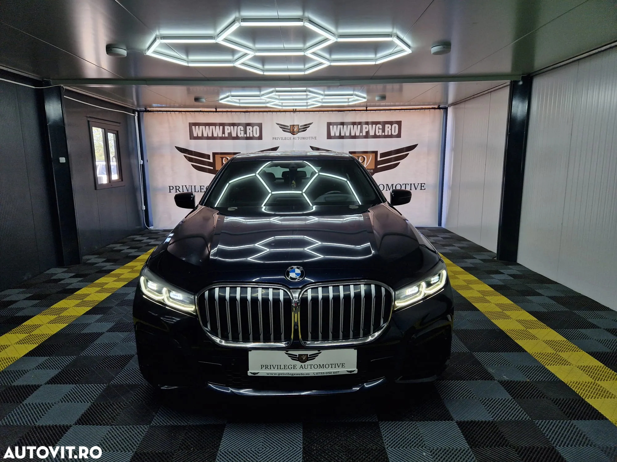 BMW Seria 7 730d xDrive - 2