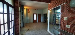 Apartament la vila 280mp 160 euro/mp Resita negociabil - Imagine principală: 4/11