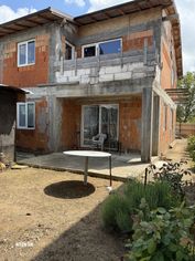 Vila la rosu, Cosoveni, toate utilitatile, pret 77.000 euro - Imagine principală: 3/6