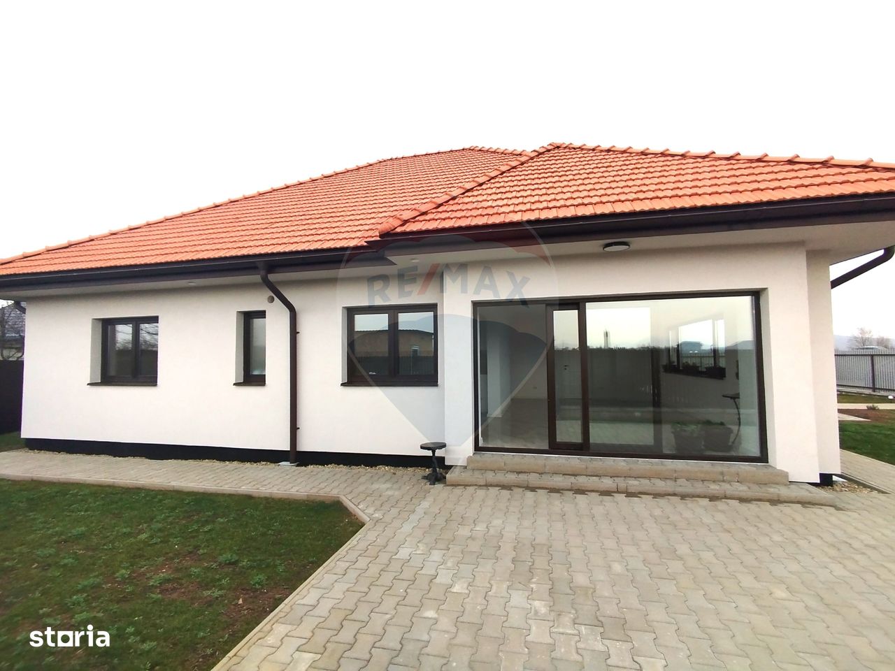 Casă / Vilă cu 4 camere de vânzare/zona Harman - Imagine principală: 1/20