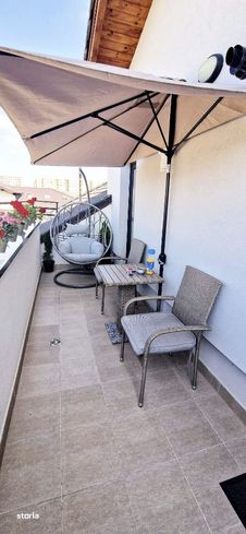 Apartament cu 3 camere de vanzare zona Tractorul bloc nou-8